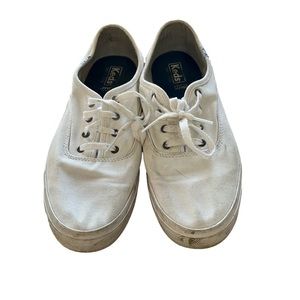 Jed’s white lace up sneakers size 9